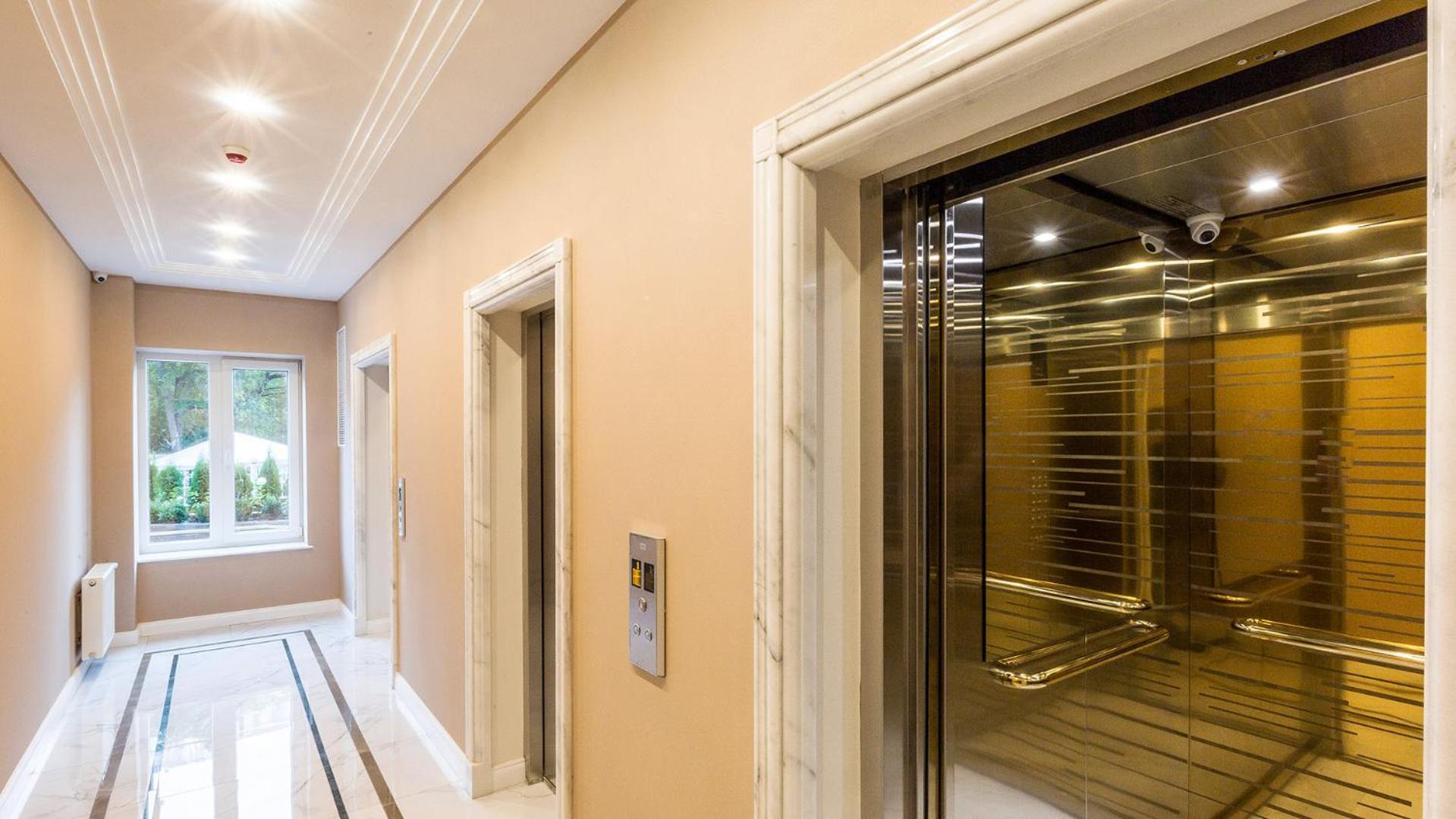 King - Size Apartment Odesa Exterior photo